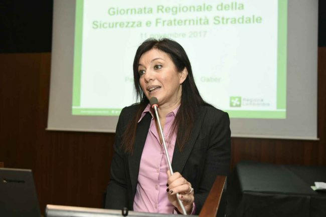 simona-bordonali-giovani-smartphone